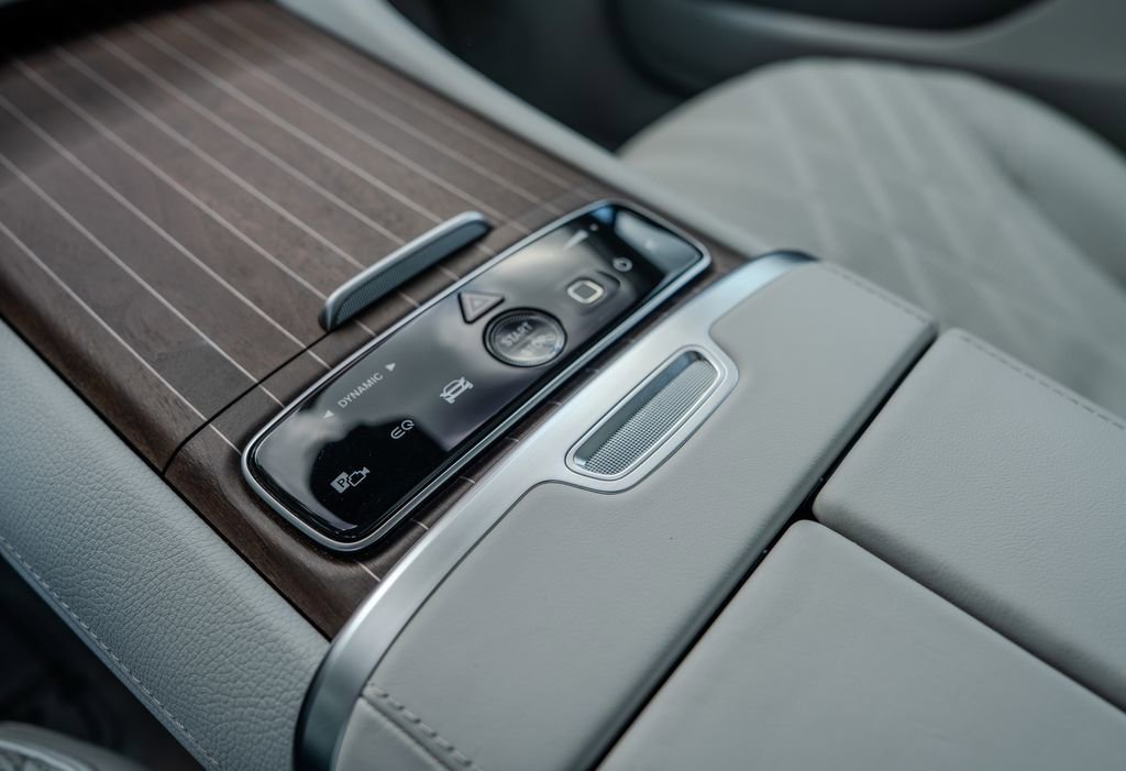 Used 2023 Mercedes-Benz EQS 580 4MATIC Sedan image 11