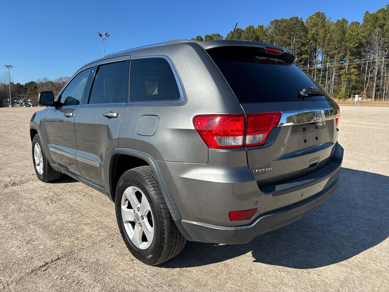 Used 2012 Jeep Grand Cherokee Laredo image 8