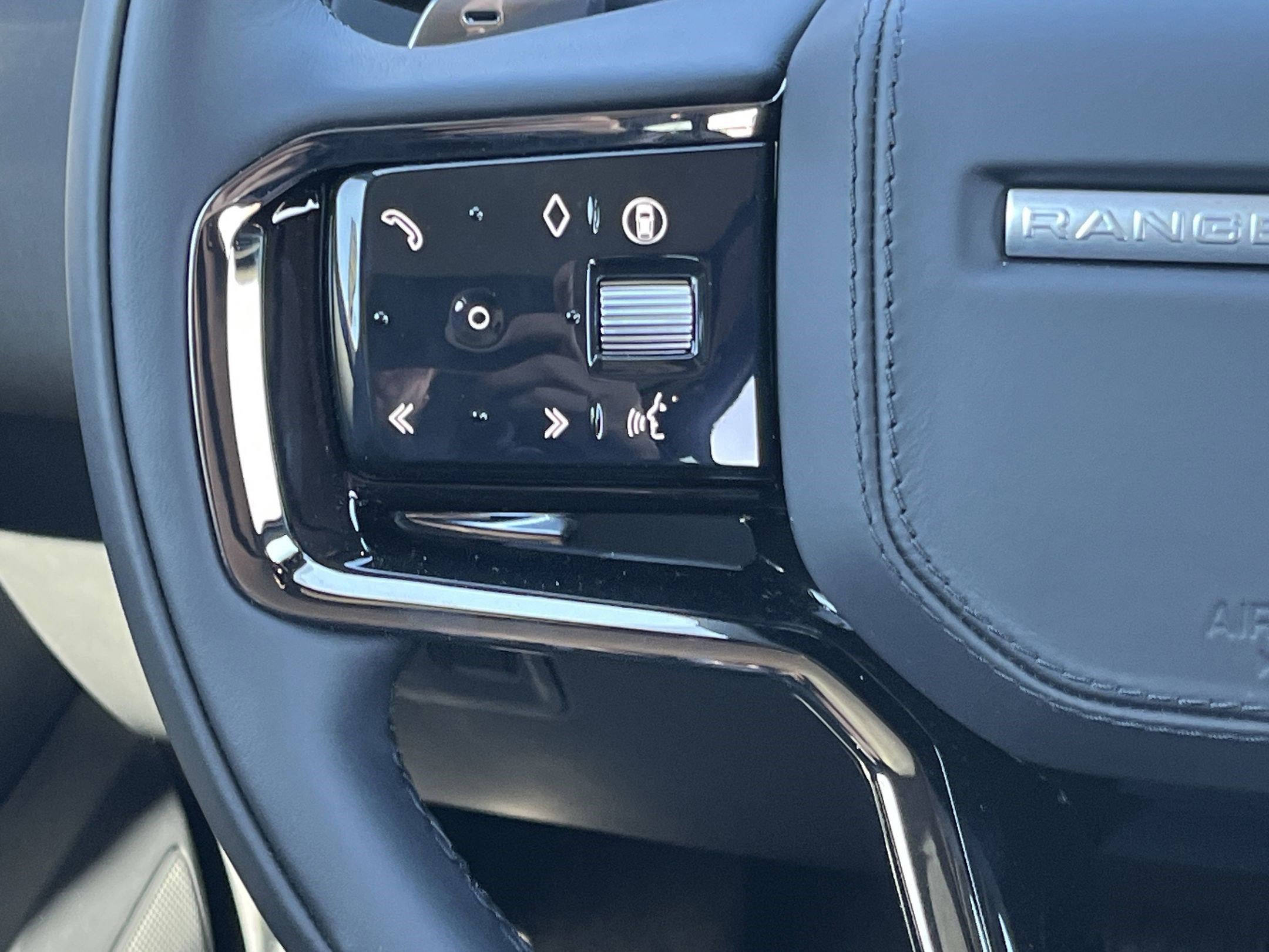 New 2026 Land Rover Range Rover Velar S image 15