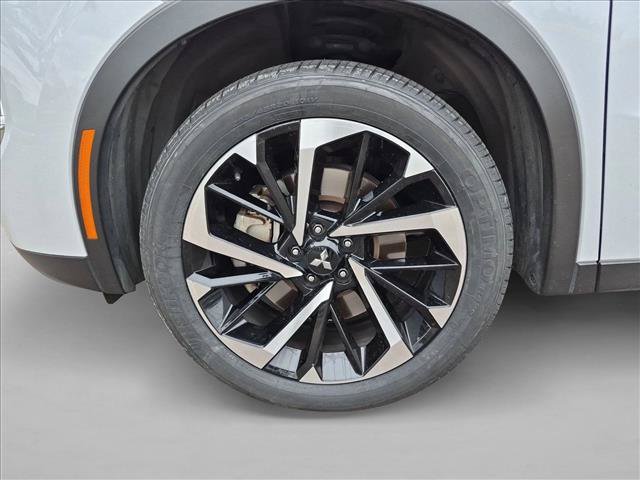 Used 2022 Mitsubishi Outlander SE AWD/4WD image 23