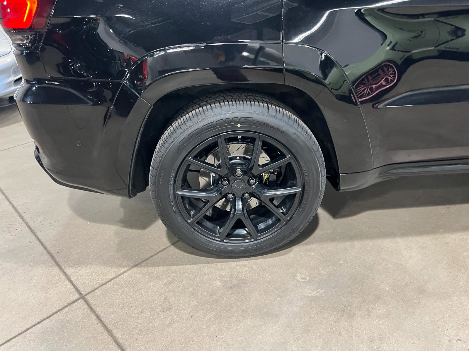 Used 2018 Jeep Grand Cherokee Trackhawk AWD/4WD image 45