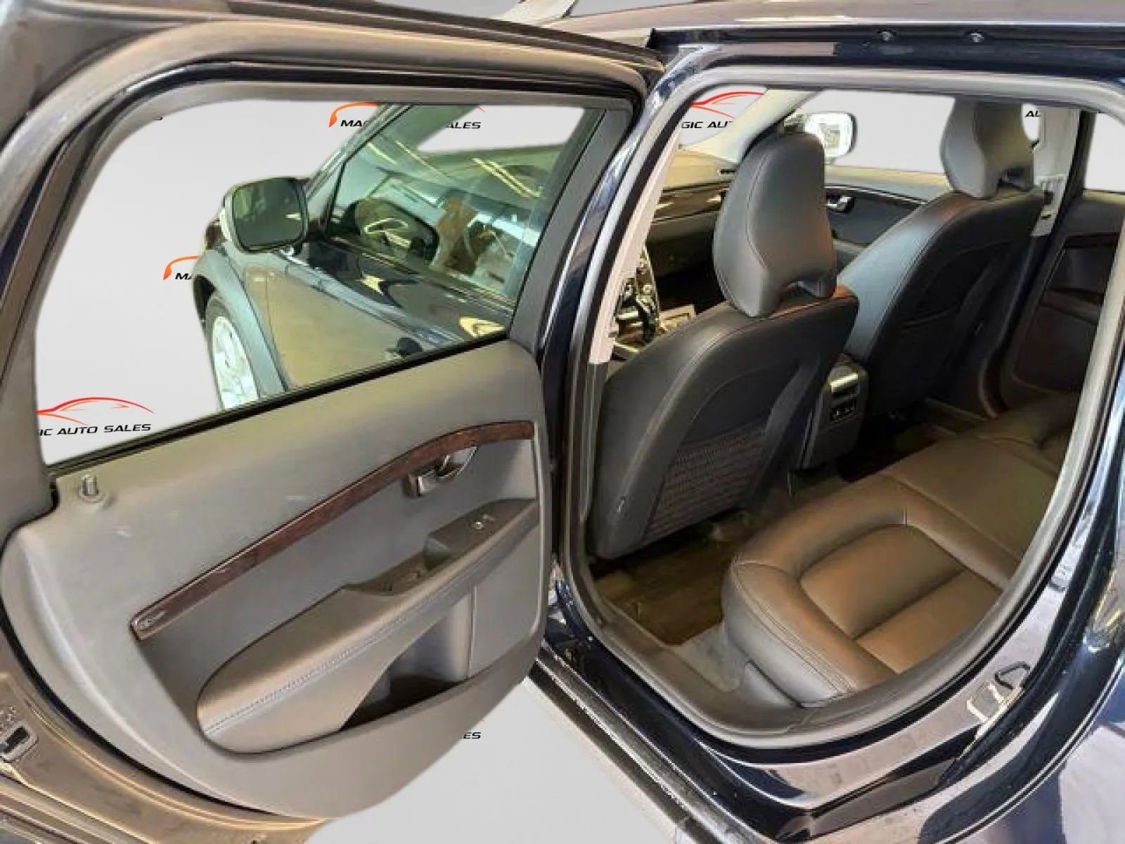 Used 2016 Volvo XC70 T5 Premier w/ Proximity Package image 10