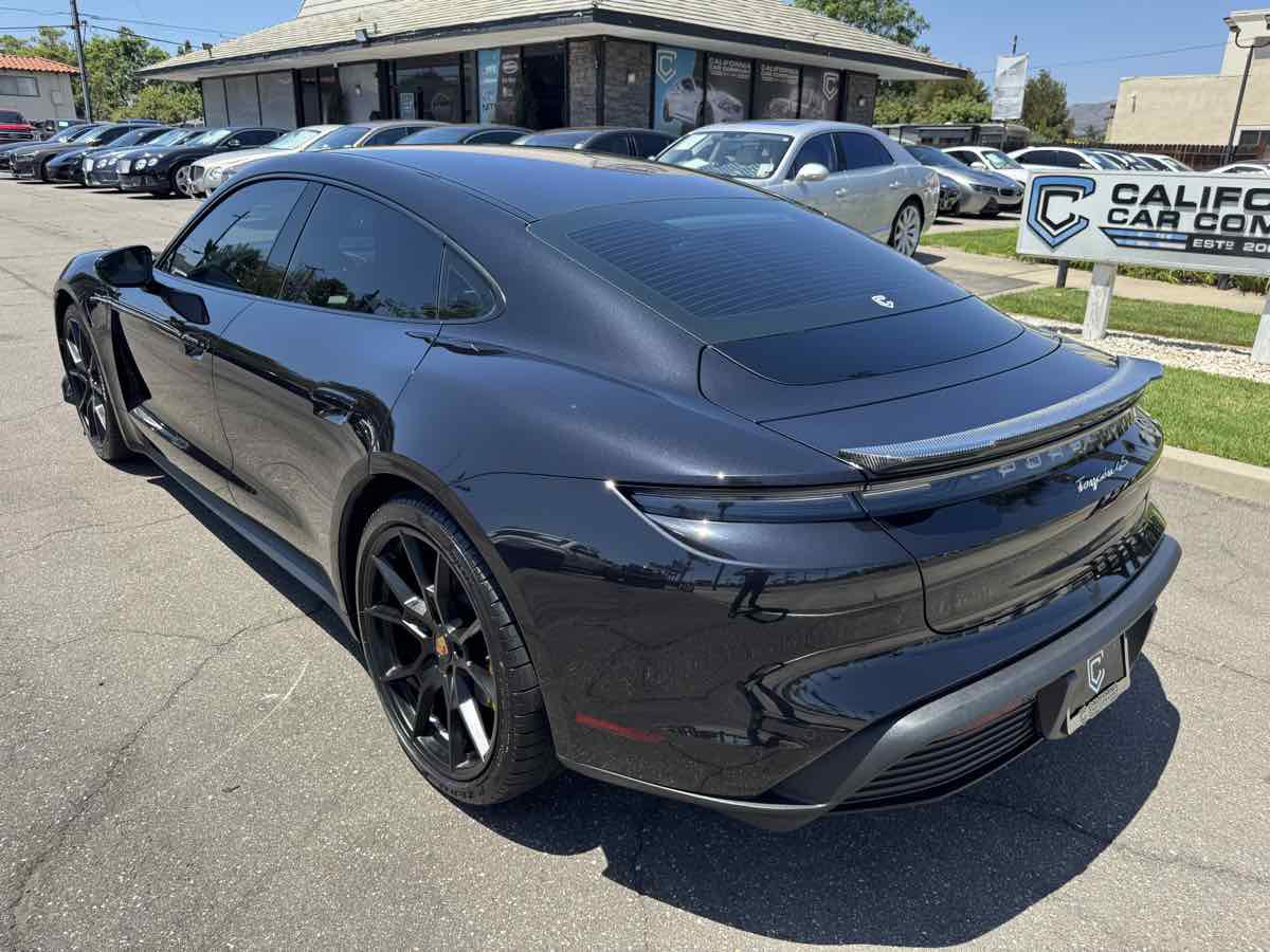 Used 2021 Porsche Taycan RWD image 3