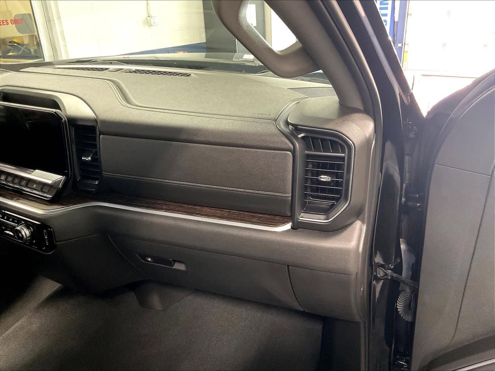 Used 2022 GMC Sierra 1500 Elevation image 13
