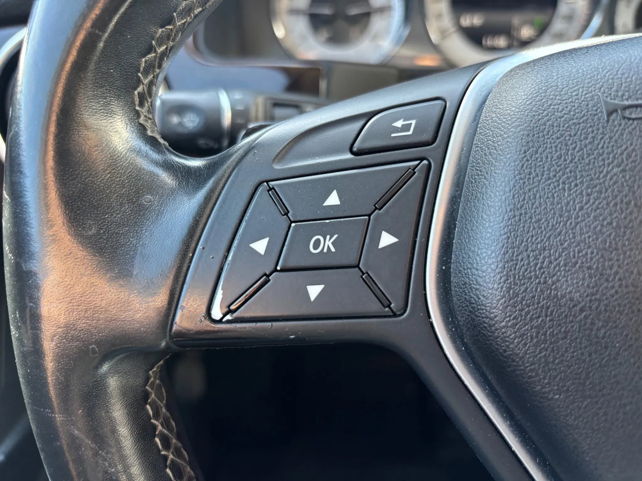 Used 2015 Mercedes-Benz GLK 350 GLK 350 Sport Utility 4D image 15