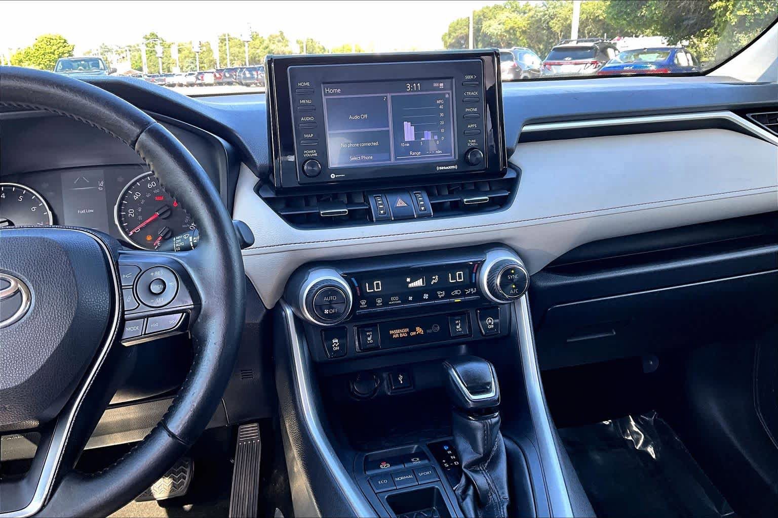 Used 2021 Toyota RAV4 XLE Premium FWD image 6