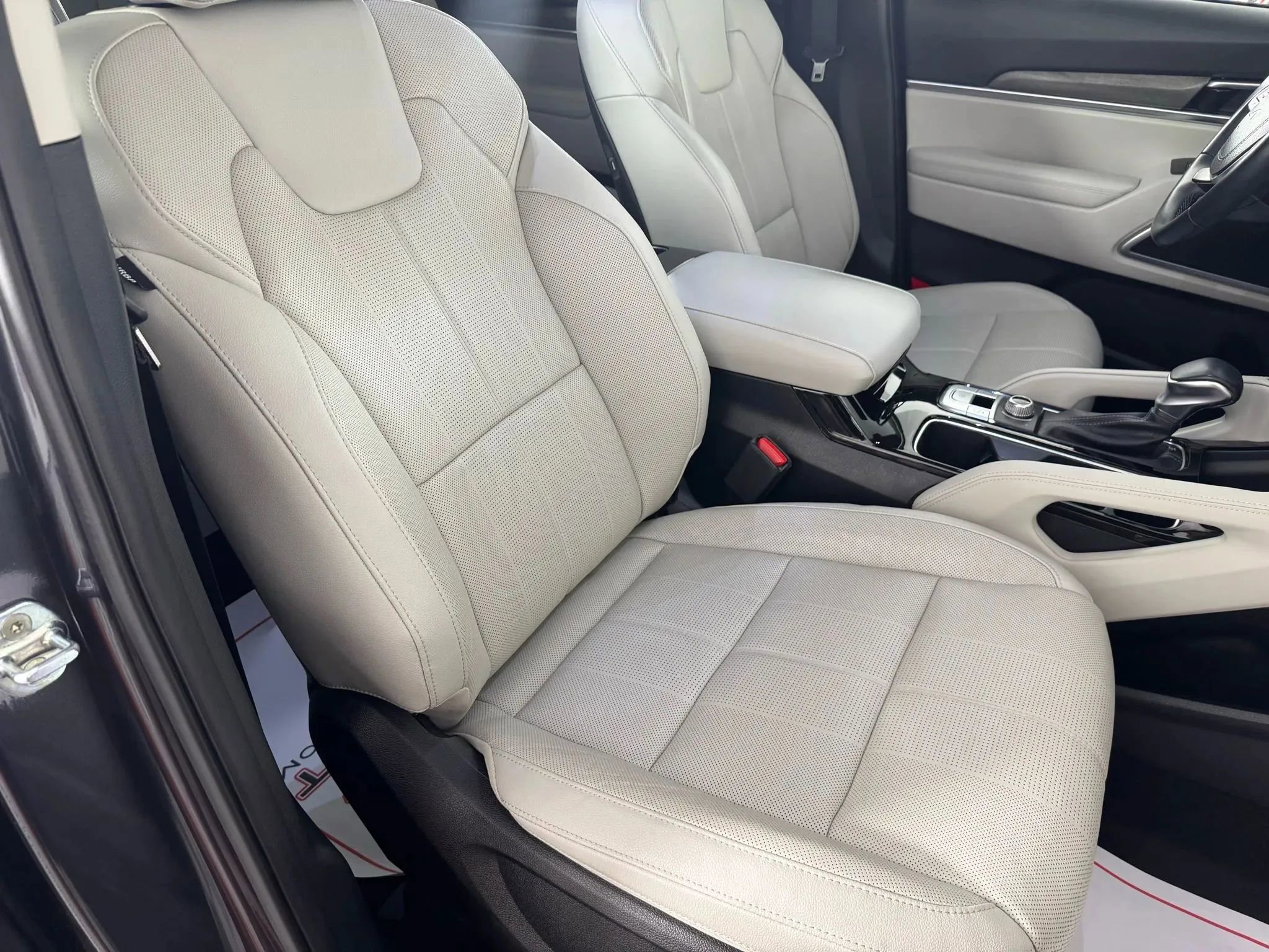 Used 2022 Kia Telluride EX w/ EX Premium Package AWD/4WD image 37