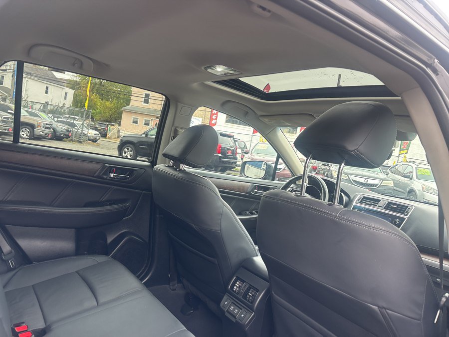Used 2019 Subaru Outback 2.5i Limited AWD/4WD image 36