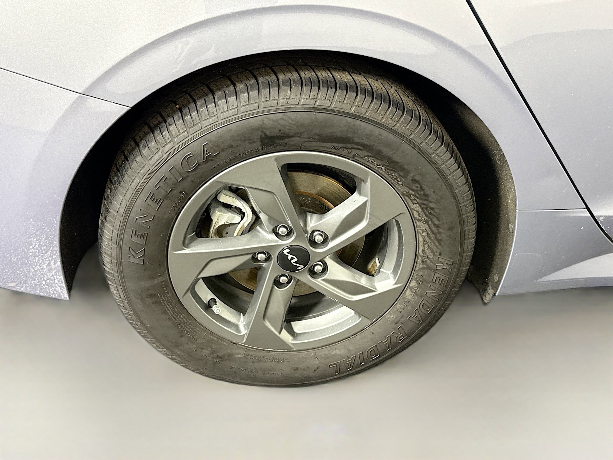 Used 2022 Kia K5 LX image 32