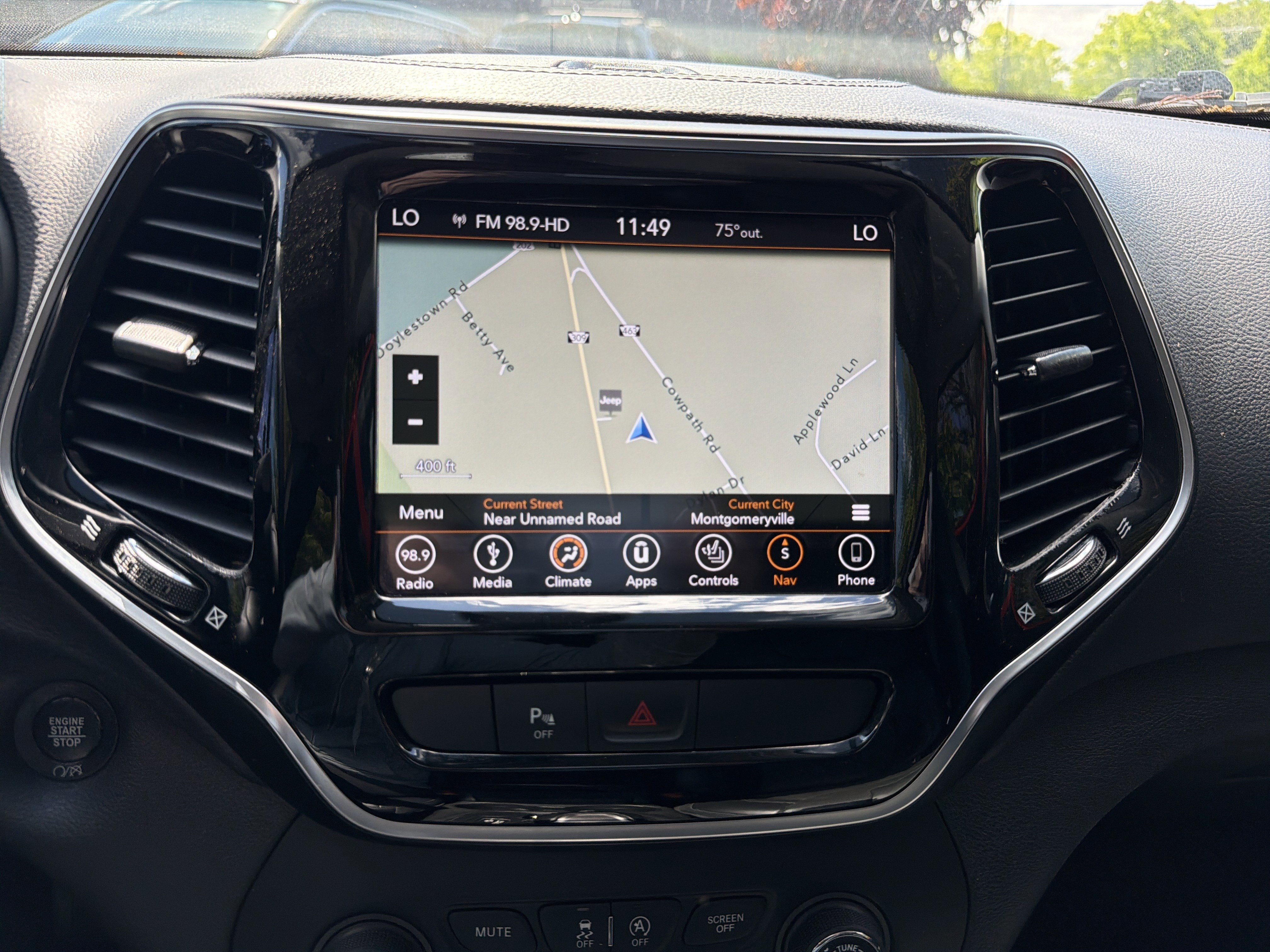 Certified 2019 Jeep Cherokee Limited w/ Luxury Group AWD/4WD image 24