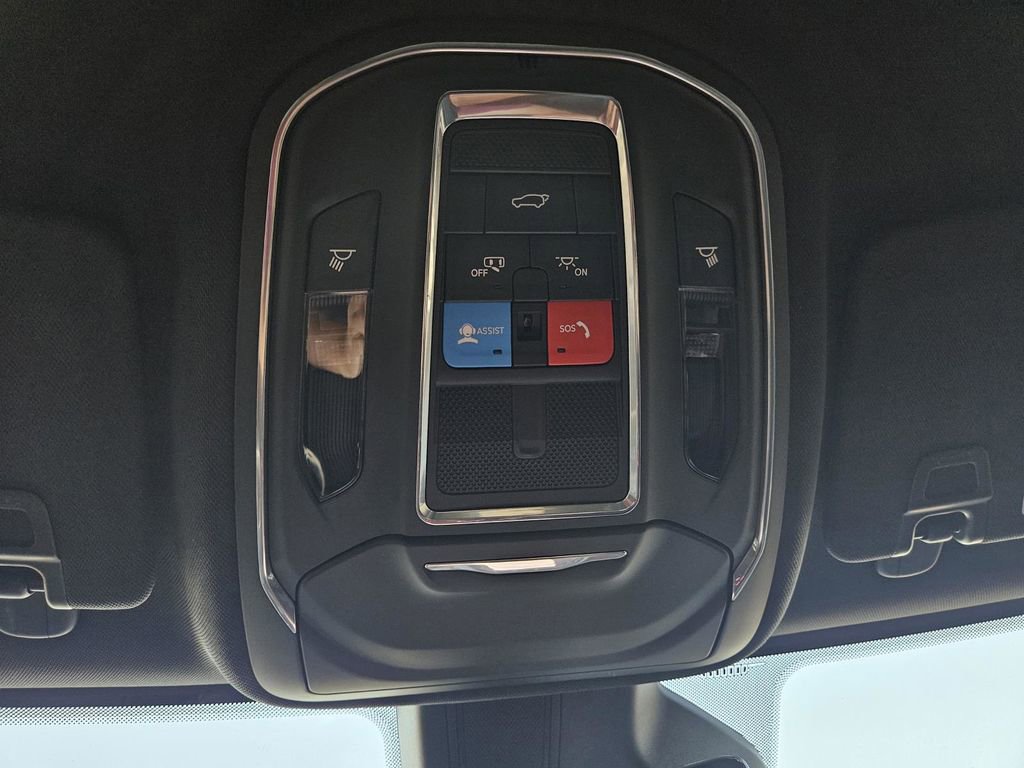 Used 2023 Jeep Grand Cherokee Trailhawk w/ Advanced Protech Group II image 21