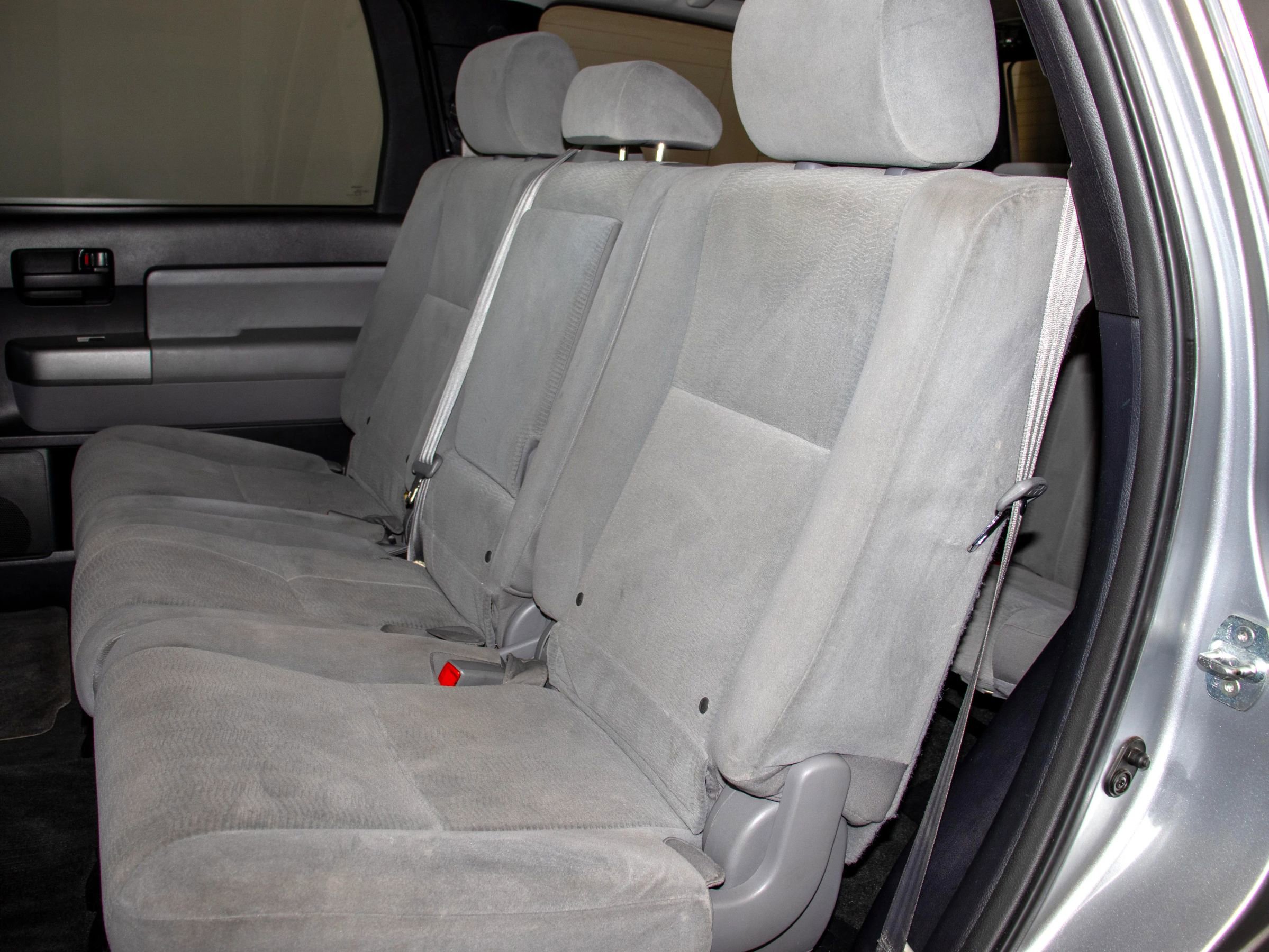 Used 2016 Toyota Sequoia SR5 image 11