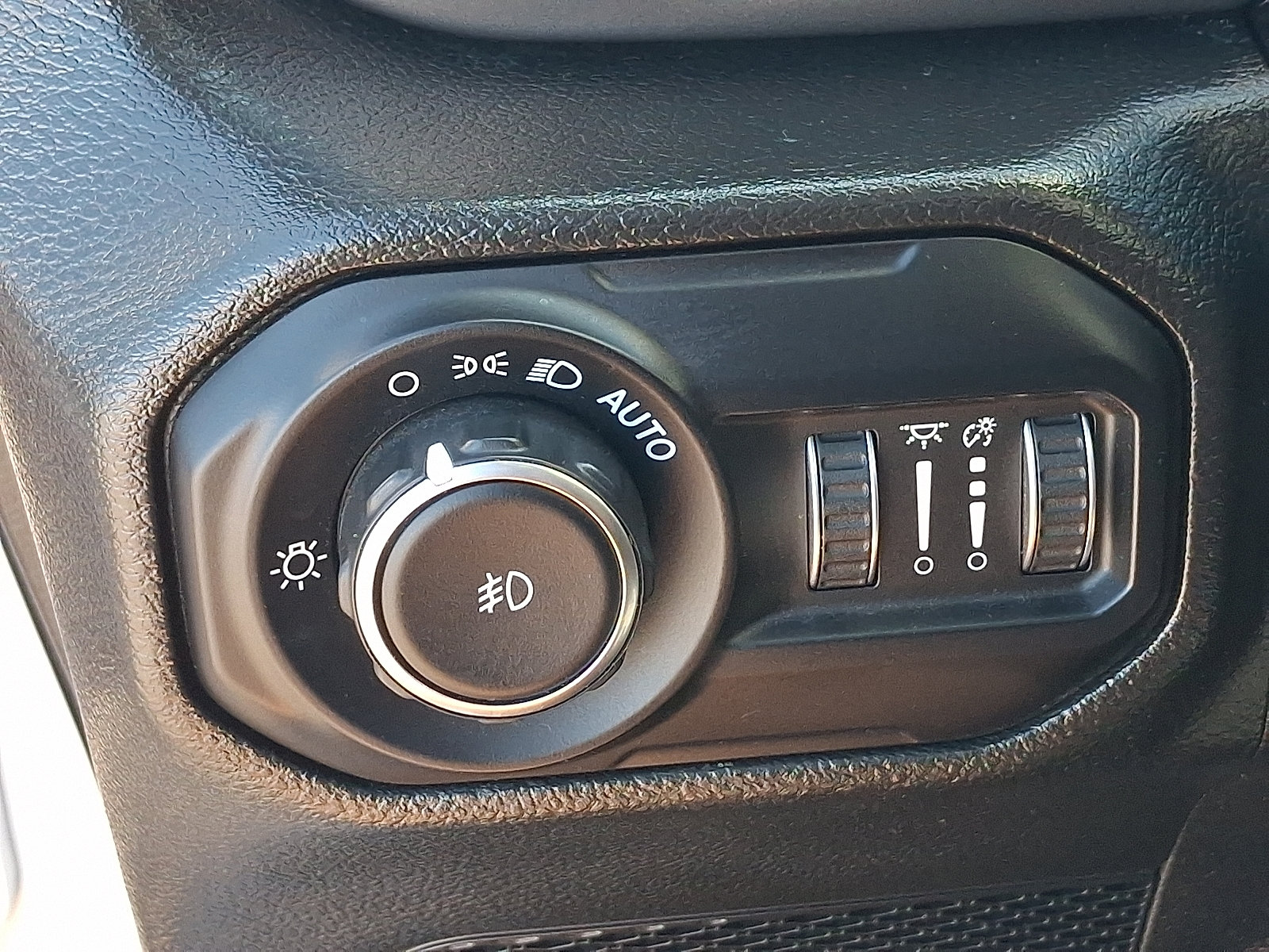 Used 2022 Jeep Wrangler Unlimited Sport AWD/4WD image 25