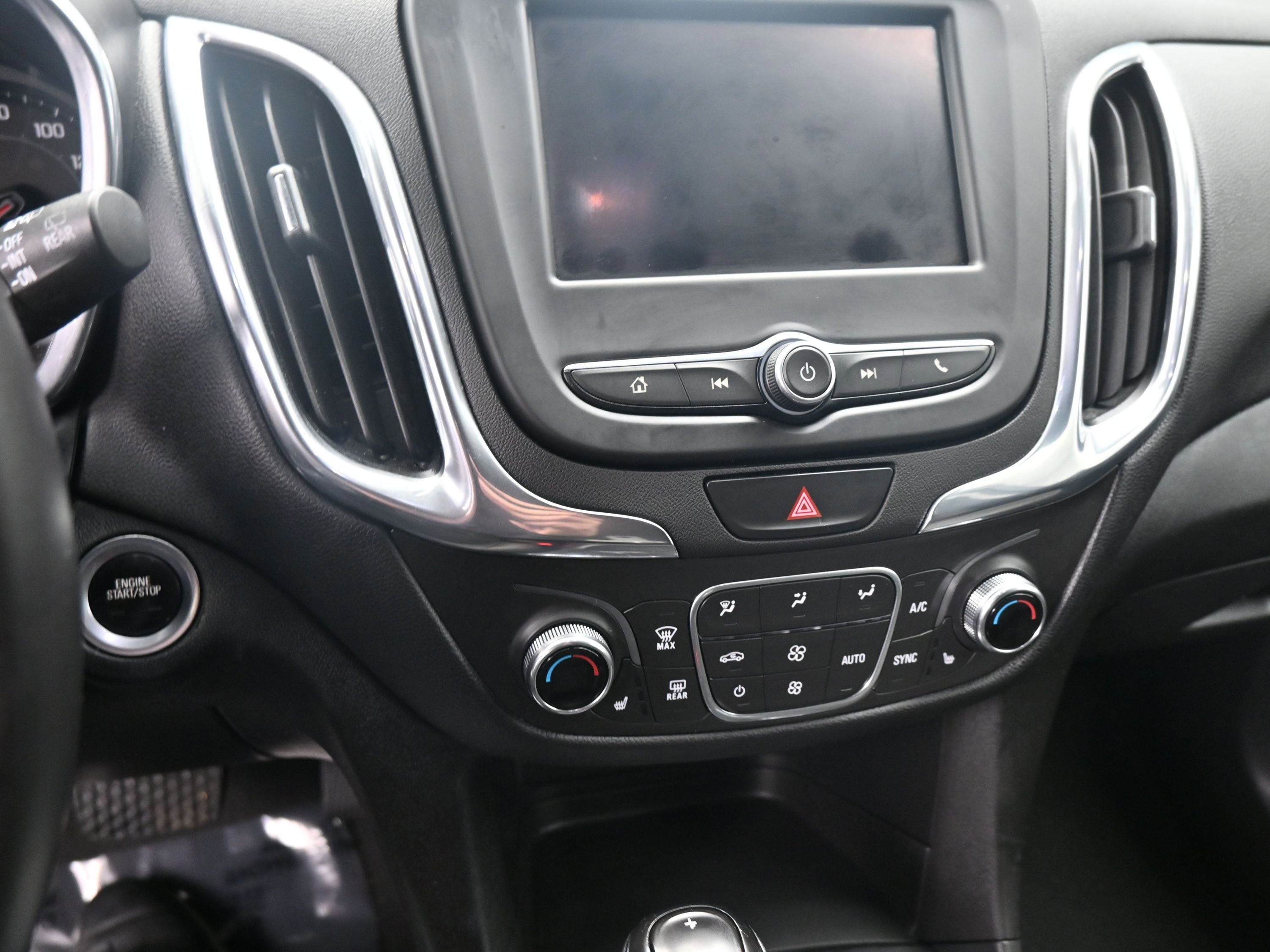 Used 2020 Chevrolet Equinox LT image 15