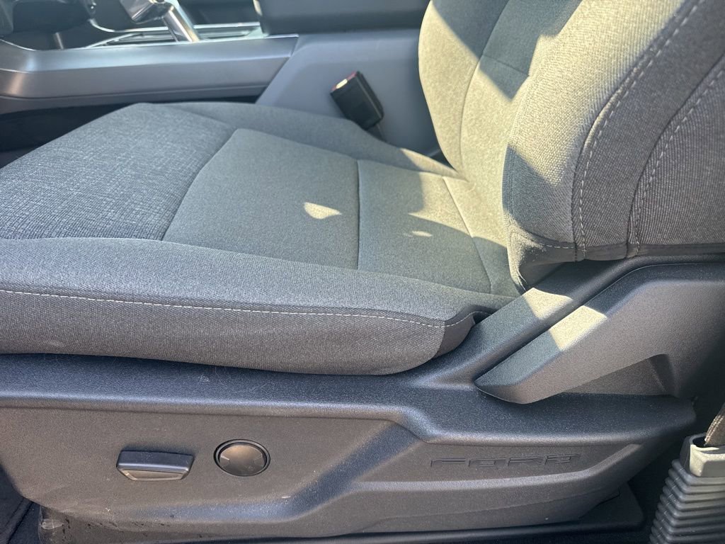 Used 2025 Ford F150 Lightning XLT image 16