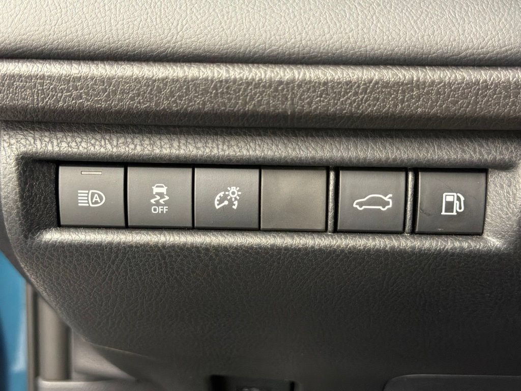 Used 2026 Toyota Camry XSE FWD image 30
