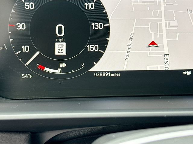 Used 2024 Land Rover Discovery S image 12