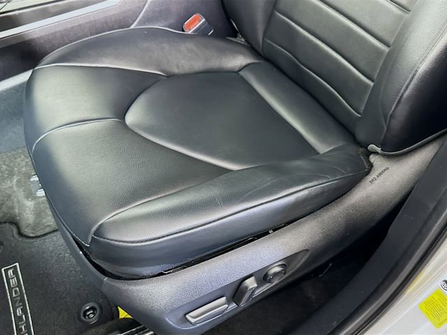 Certified 2023 Toyota Highlander XLE image 22