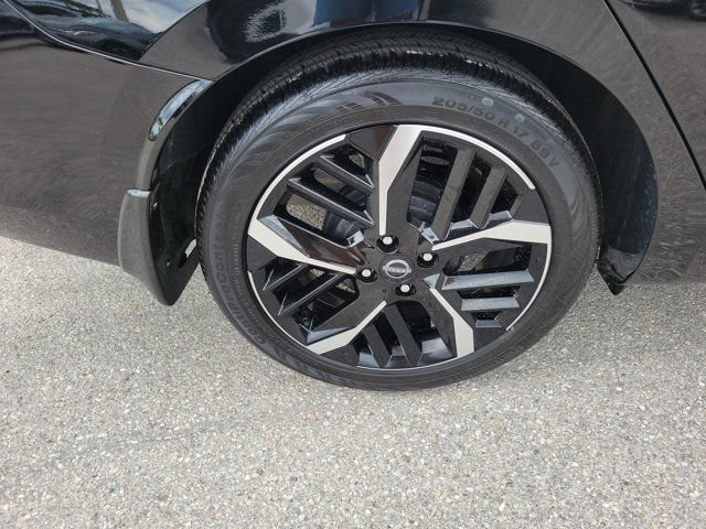 Certified 2025 Nissan Versa SR w/ Trunk Package FWD image 15