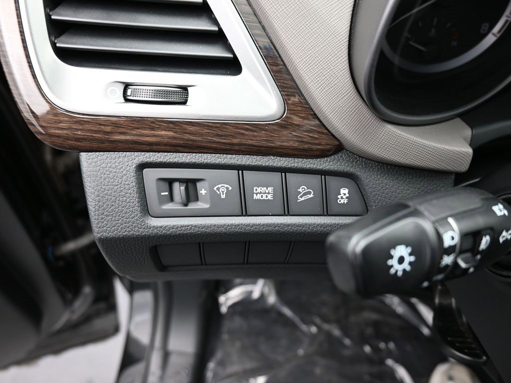 Used 2018 Hyundai Santa Fe Sport w/ 2.4L Value Package 02 image 32