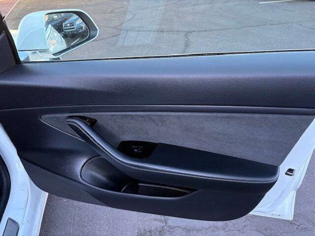 Used 2019 Tesla Model 3 Long Range AWD/4WD image 27