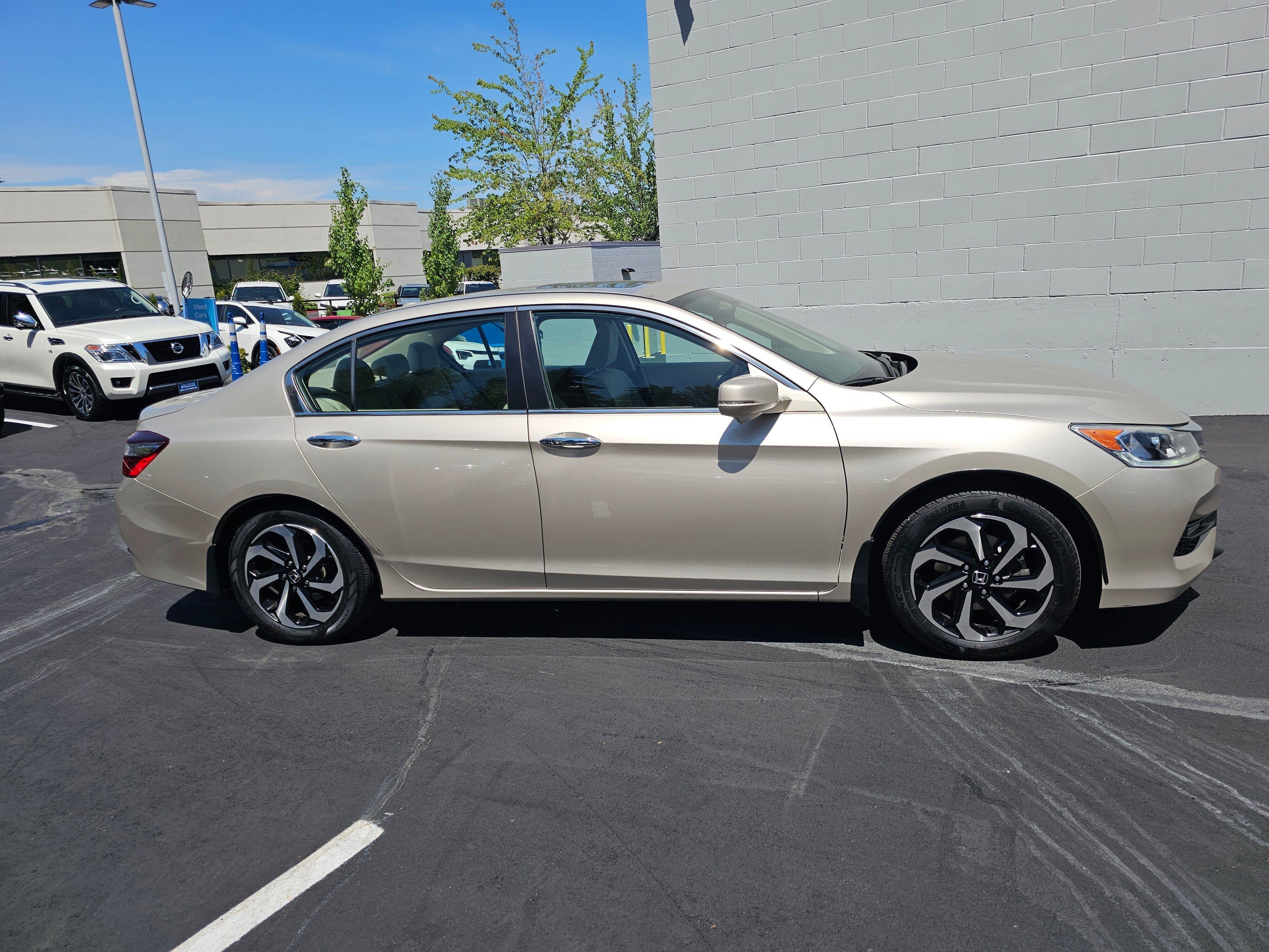 Used 2016 Honda Accord EX image 43