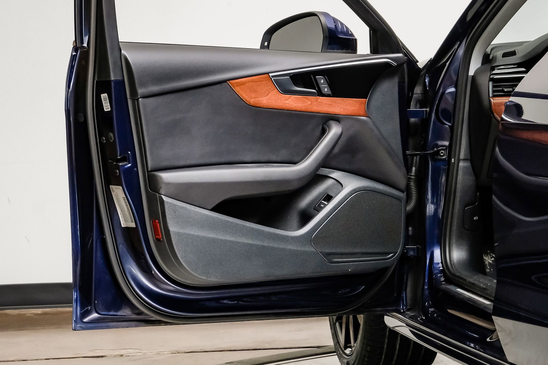 Used 2022 Audi A4 2.0T Premium image 45