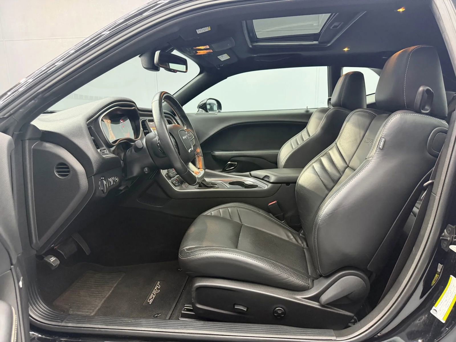 Used 2019 Dodge Challenger SRT Hellcat Redeye image 4