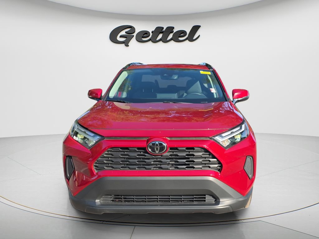 Used 2025 Toyota RAV4 XLE w/ Convenience Package FWD image 2