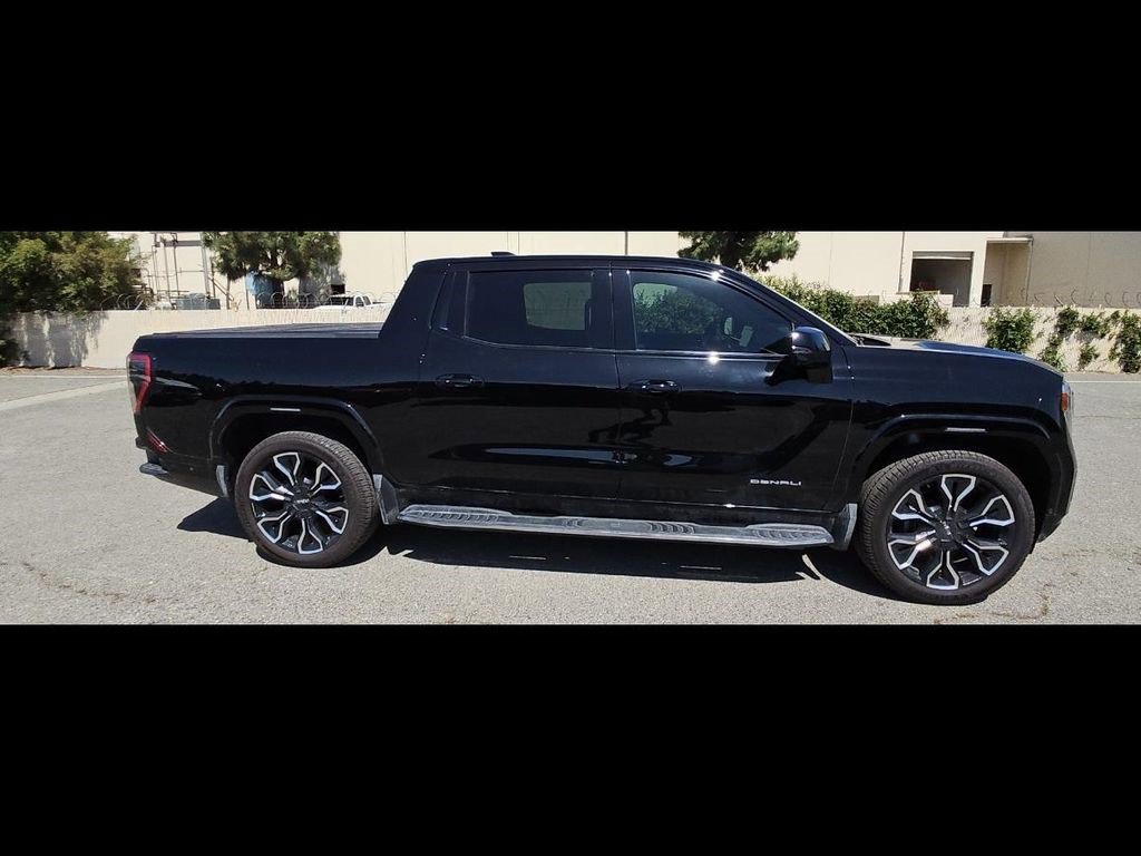 Certified 2025 GMC Sierra EV Denali image 4