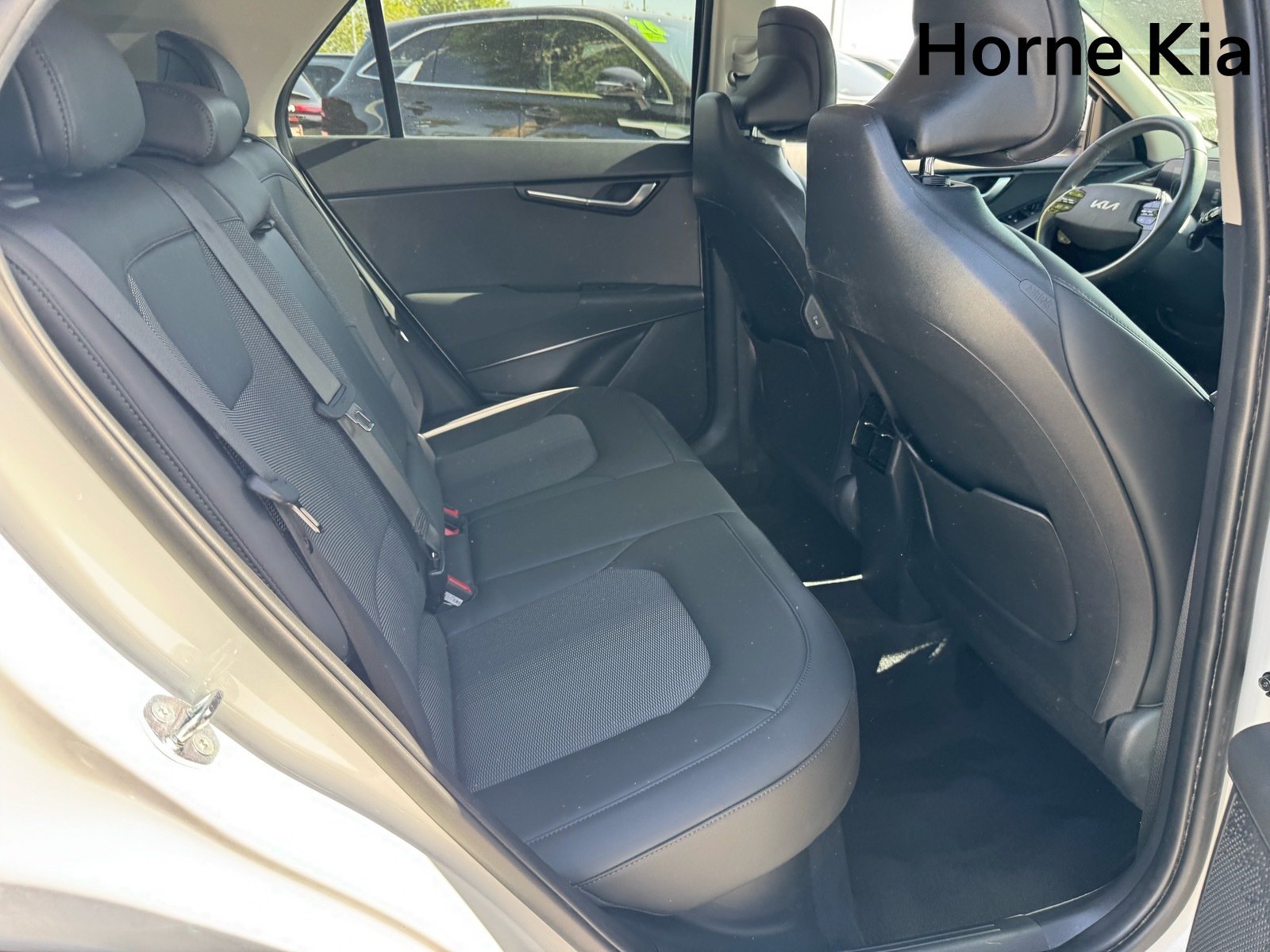 Certified 2024 Kia Niro EX FWD image 29