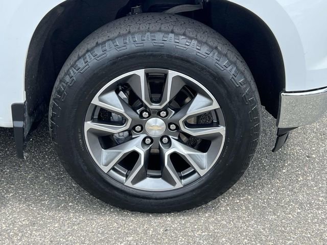 Used 2022 Chevrolet Silverado 1500 LT AWD/4WD image 8