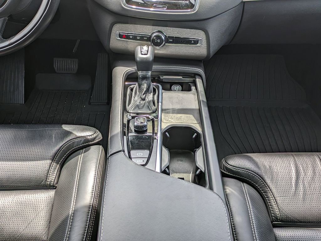 Certified 2022 Volvo XC90 T6 Inscription w/ Advanced Package image 18