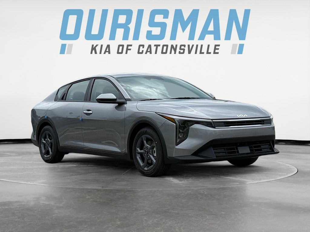 New 2025 Kia K4 LXS
