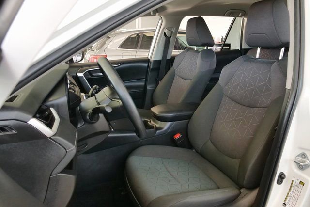 Used 2024 Toyota RAV4 XLE image 10