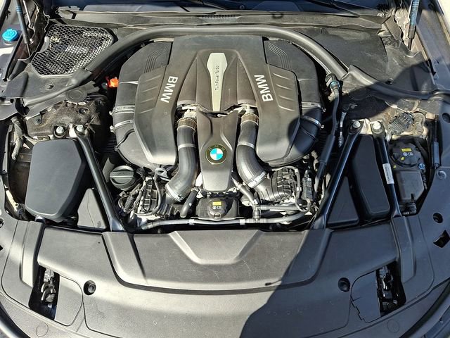 Used 2016 BMW 750i xDrive image 29