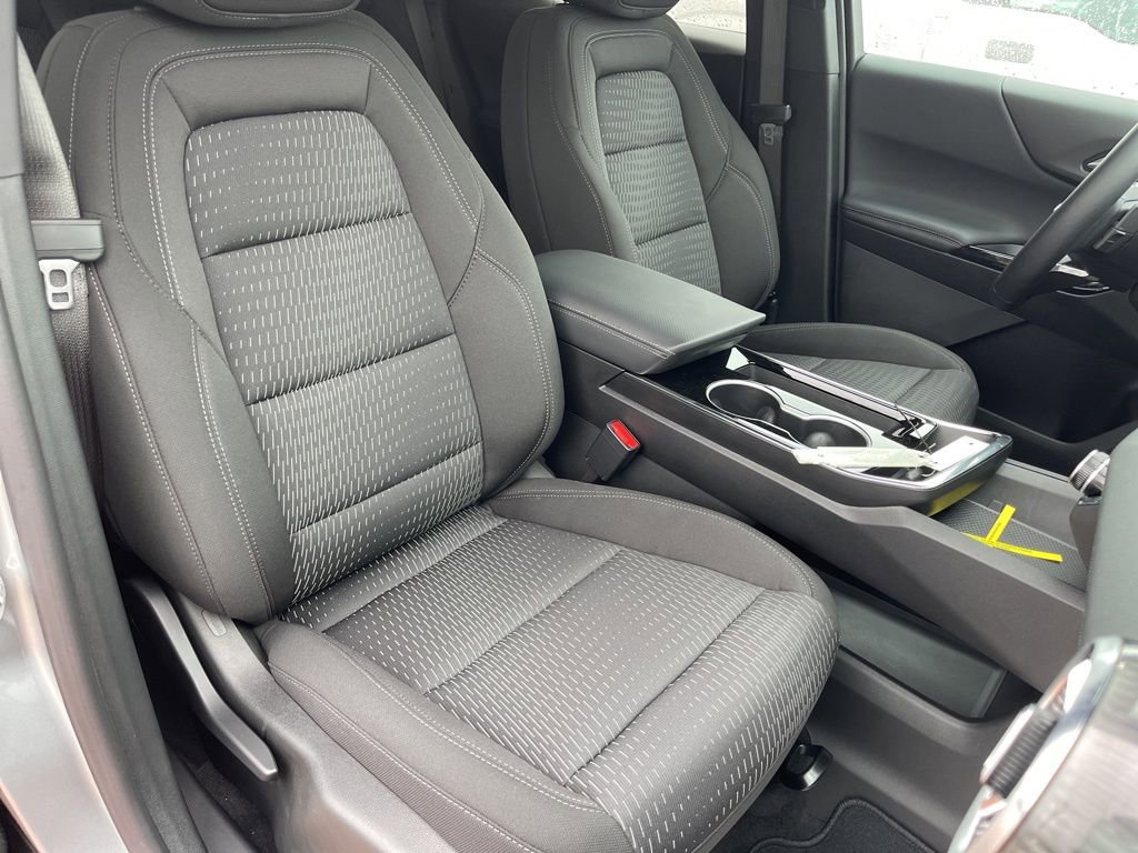 New 2025 Chevrolet Equinox LT w/ Safety and Technology Package image 20