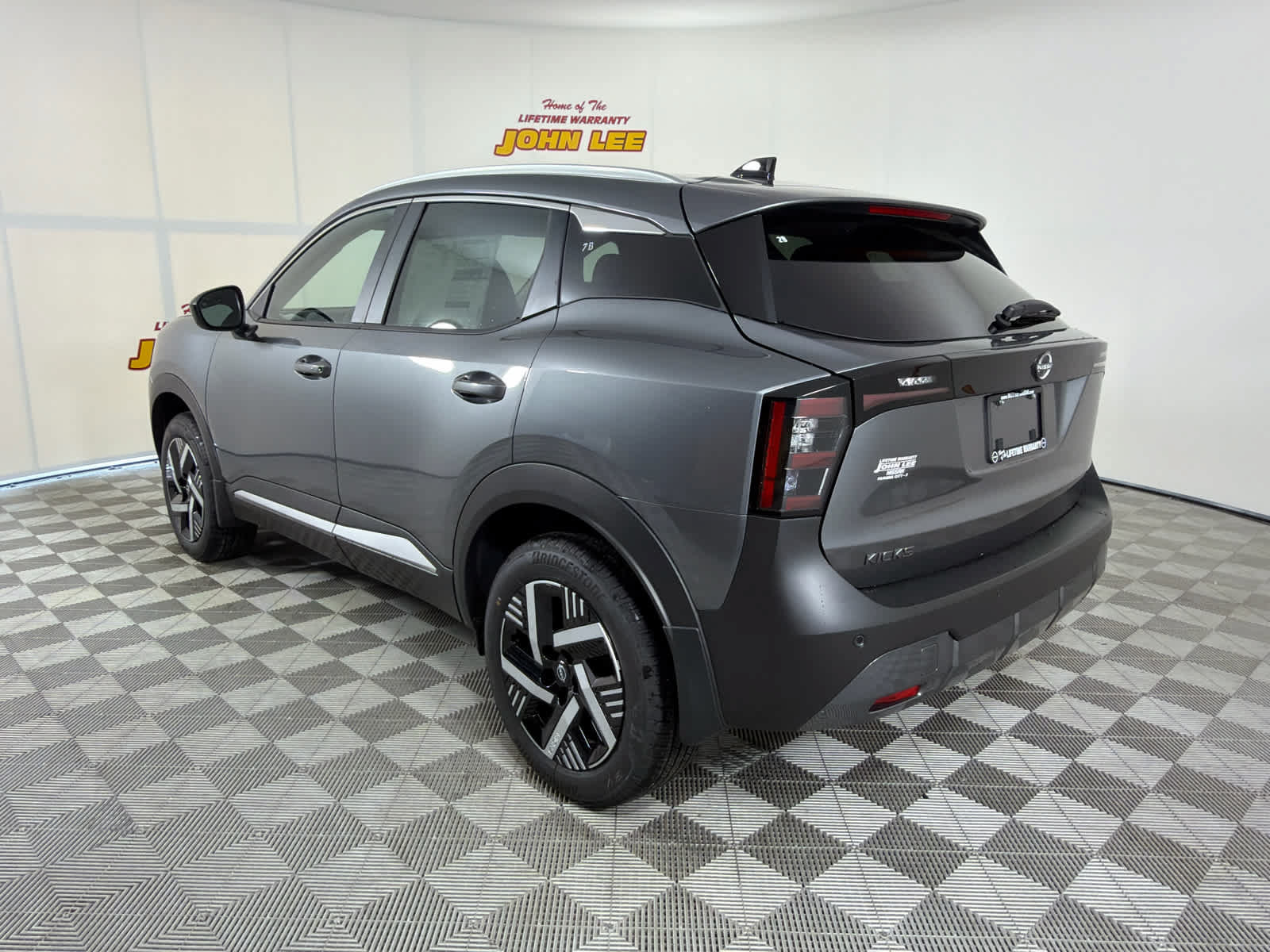 New 2026 Nissan Kicks SV w/ SV Premium Package FWD image 3