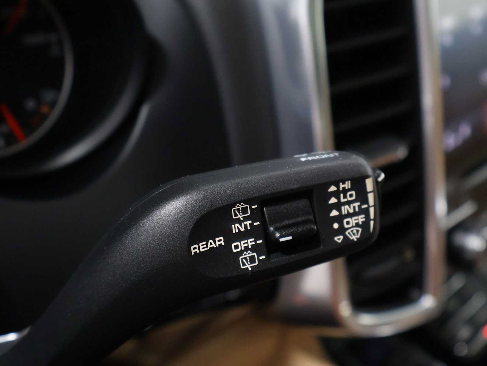 Used 2018 Porsche Cayenne S AWD/4WD image 29
