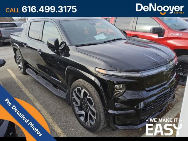 Used 2024 Chevrolet Silverado EV RST AWD/4WD image 2