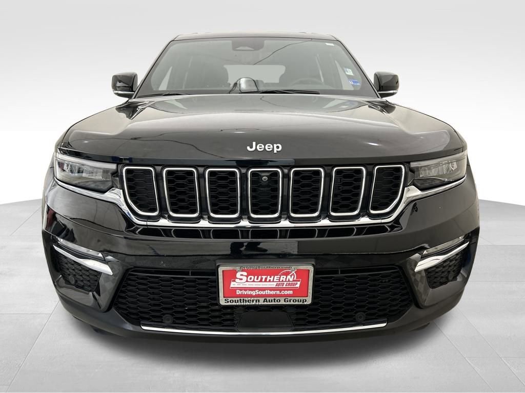 Used 2024 Jeep Grand Cherokee Limited w/ Luxury Tech Group II image 9