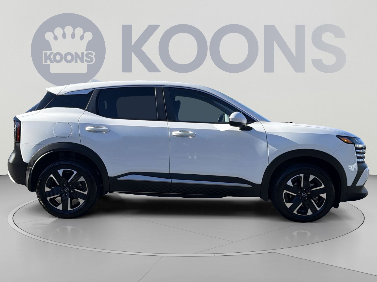 Used 2025 Nissan Kicks SV AWD/4WD image 12