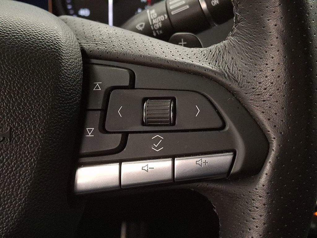 Used 2022 Cadillac XT4 Sport w/ LPO, Onyx Lite Package image 18