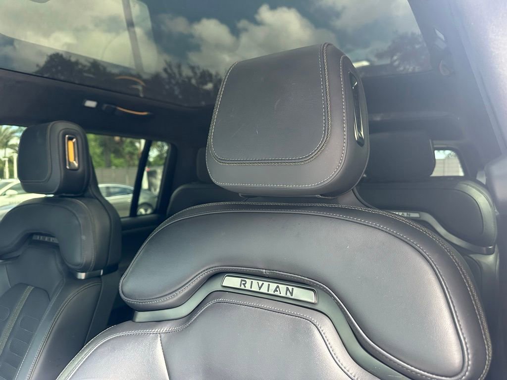 Used 2025 Rivian R1S Adventure AWD/4WD image 21