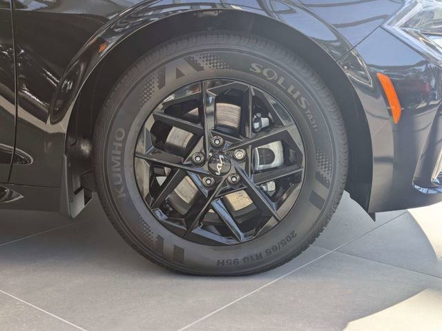 New 2026 Kia K5 LXS image 9