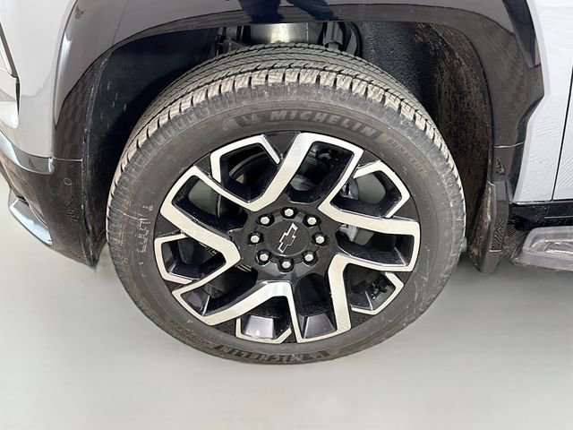 New 2025 Chevrolet Silverado EV RST image 34