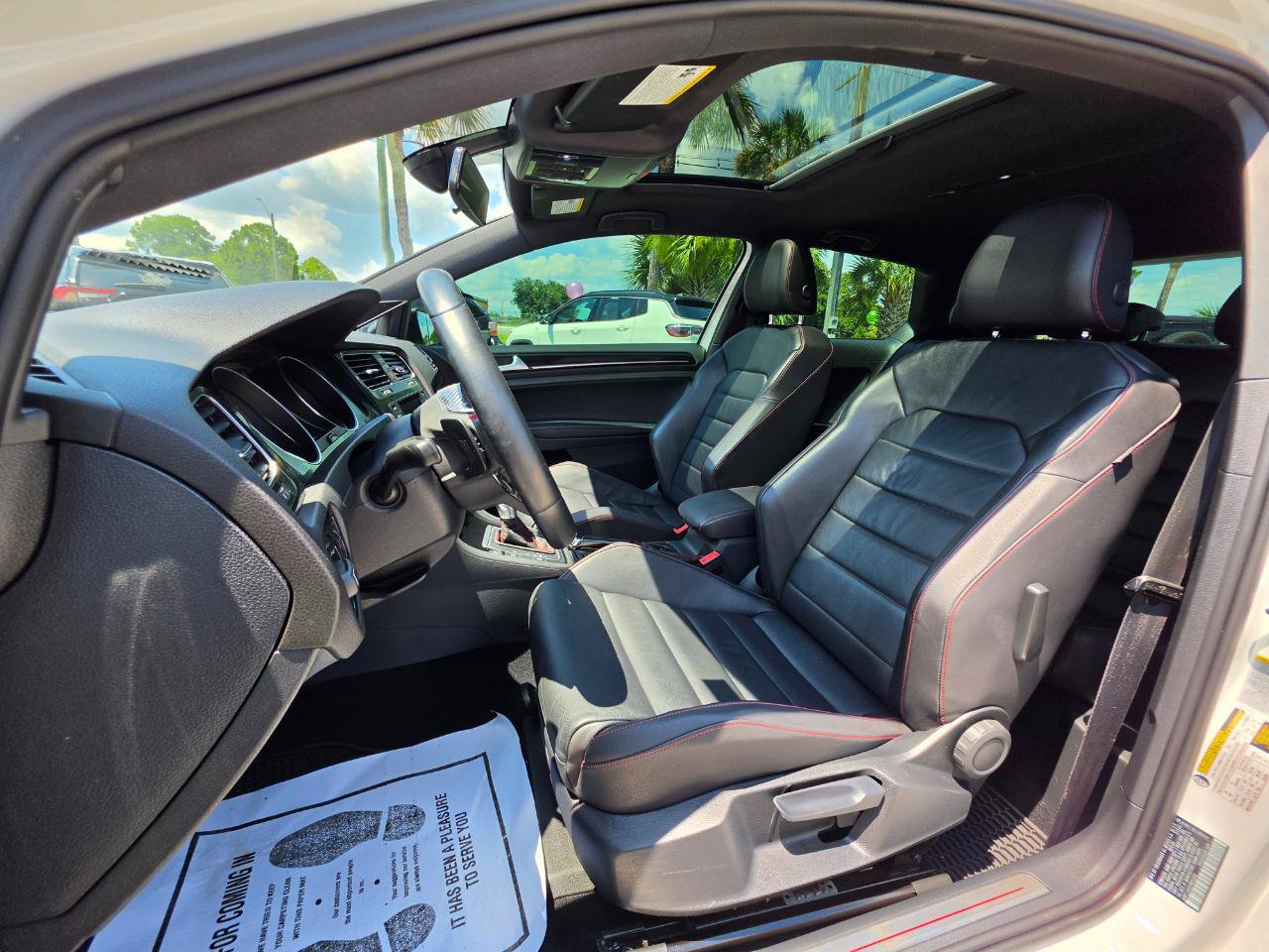 Used 2015 Volkswagen GTI S FWD image 9