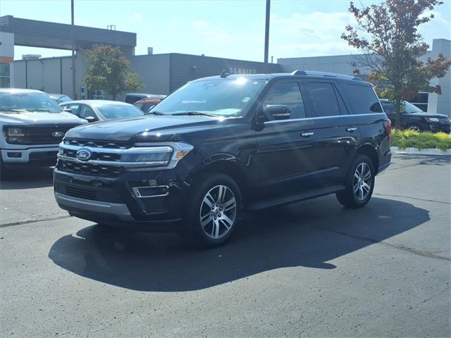 Certified 2024 Ford Expedition Limited image 3