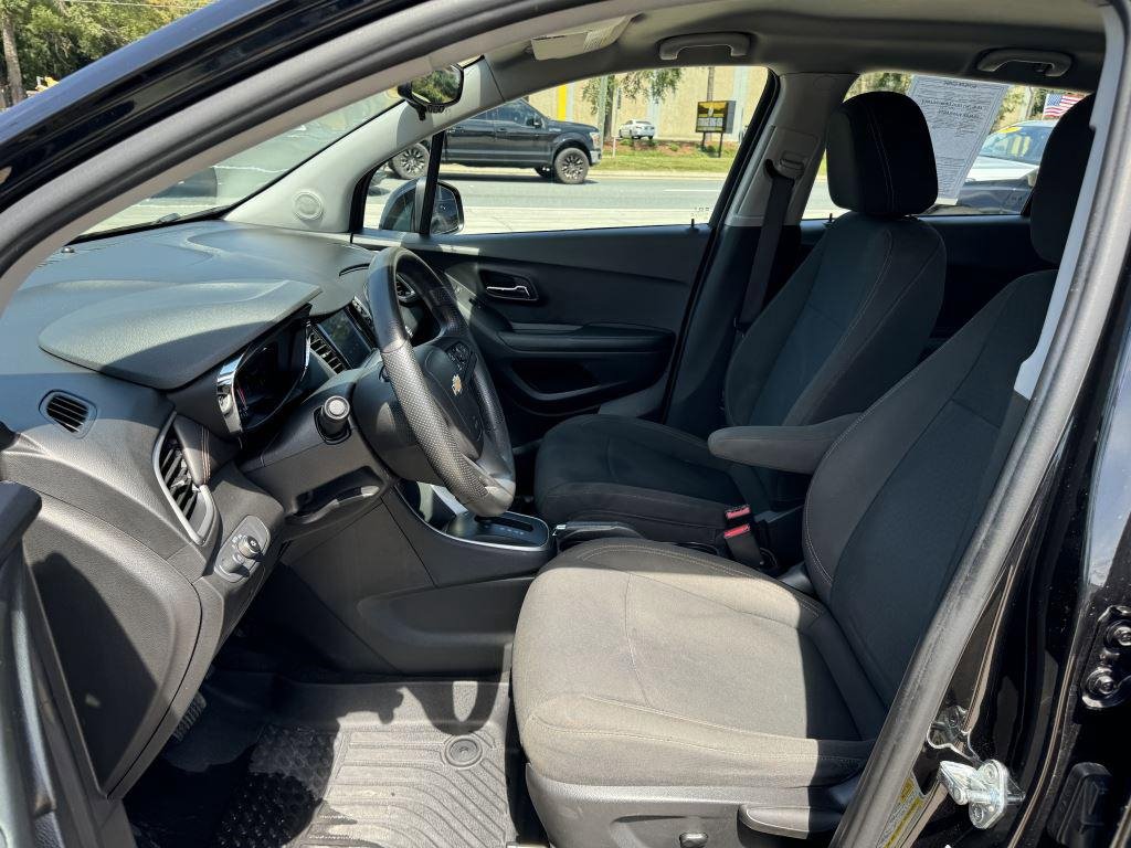 Used 2022 Chevrolet Trax LS image 13