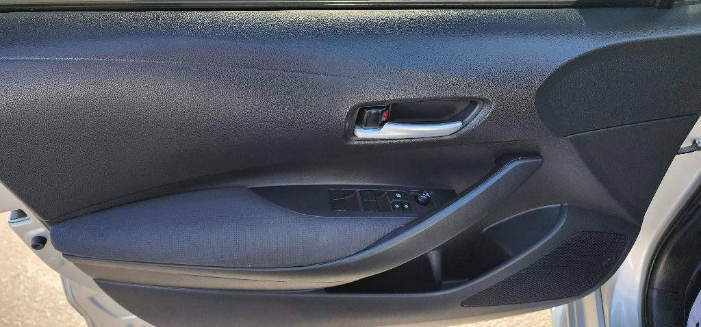 Used 2020 Toyota Corolla LE image 12